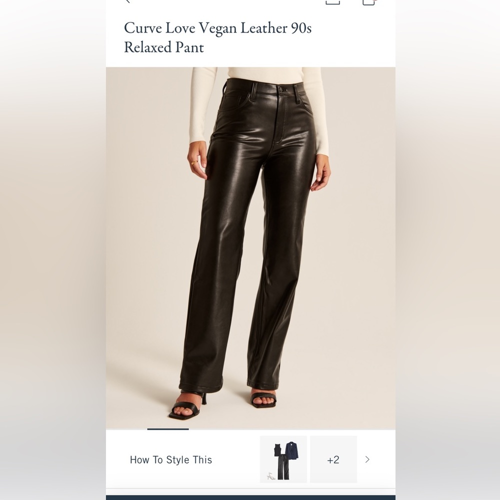 Abercrombie & Fitch Curve Love Vegan Leather 90s
Relaxed Pant